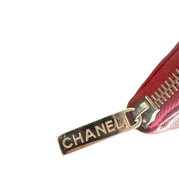 CHANEL caviar skin long wallet red with silver logo comes with COA dustbag & box - Picture 3 of 17